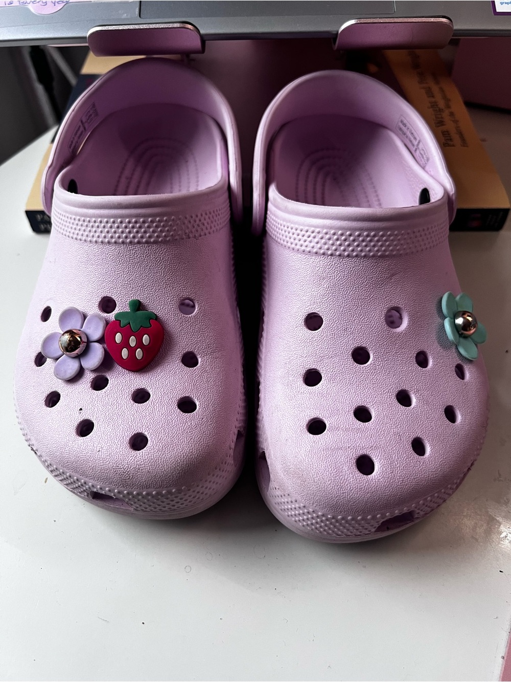 Girls Pink Crocs